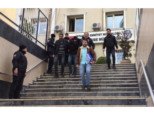 Güvenlik Görevlilerini Bağlayıp 2 Buçuk Milyonluk Soygun Yaptılar