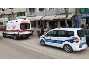 Önünde Seyreden Araç Yayaya Yol Verince Duramayarak Kaza Yaptı