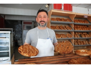 Siparişleri Kargo İle Teslim Edilen Tek Ekmek