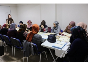 Topçuasım’da 400 Kursiyer Kurslardan Faydalanıyor