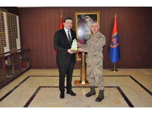 Gagiad Yönetim Kurulu Üyeleri Jandarma Alay Komutanlığını Ziyaret Etti