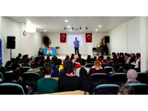 Öğrencilere “Doktorluk” Mesleği Tanıtıldı