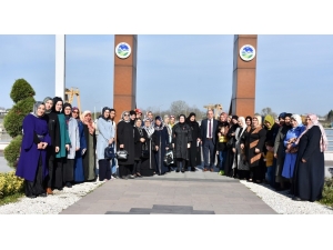 Başkan Kılıç, Ak Parti Erenler İlçe Kadın Kolları Bir Araya Geldi