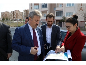 Başkan Palancıoğlu, Mahallelerin İhtiyaçlarını Çözüyor