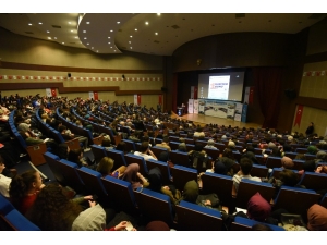 Düzce Üniversitesinde Kariyer Günü Yapıldı