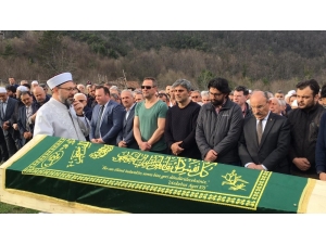 Yaşlı Çifti Ölüm Bile Ayırmadı, Bir Gün Arayla Toprağa Verildiler