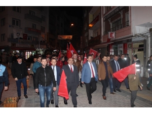 Türkeli’de "Şehitlerimize Saygı" Yürüyüşü