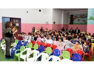 Yazar Arsoy, Öğrencilerle Bir Araya Geldi