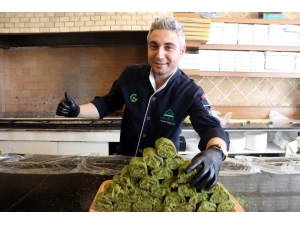 2 Metrelik Boruda Bol Fıstıklı Kadayıf