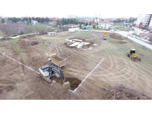 Suluova Olimpik Yüzme Havuzu’nun Temel Kazı Çalışmaları Başladı