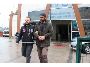 Fabrikadan 130 Bin Tl’lik Oto Lastiği Çalan Şahıslardan 1’i Tutuklandı