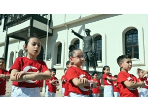İşaret Diliyle "İşte Benim Türkiyem"