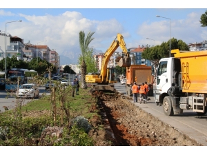 Atatürk Bulvarı Genişletiliyor