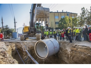 3 Mahalleye 223 Kilometre Altyapı Hattı