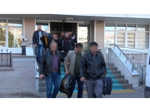 Kırıkkale’de 93 Polis İle Şafak Operasyonu: 10 Gözaltı