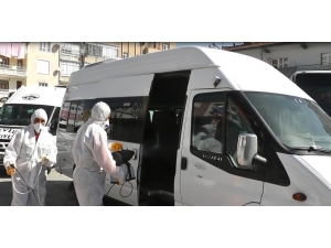 Develi’de Okul Servisleri Dezenfekte Edildi