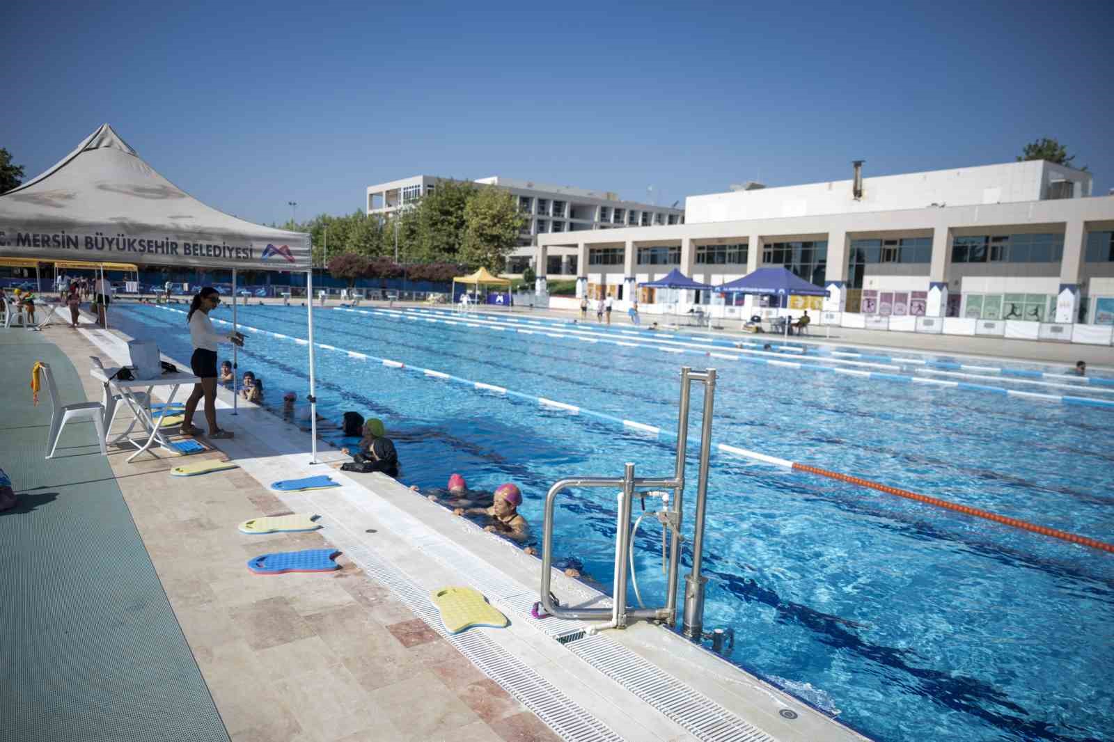 mersin-de-ucretsiz-yuzme-kurslarinda-4-bin-200-kisi-egitim-aldi