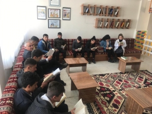 Hakkarili Öğrencilerin Konforlu Divan Sevinci