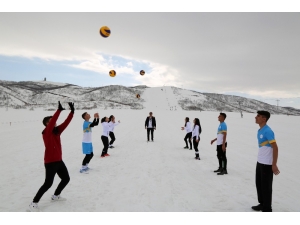 Tunceli, Kar Voleybolu Dünya Kupası’nda Türkiye’yi Temsil Edecek