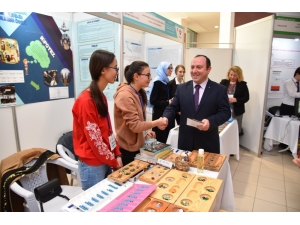 Öğrenciler Projelerini Sergiledi
