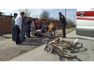 Otomobille Bisiklet Çarpıştı; 1 Yaralı