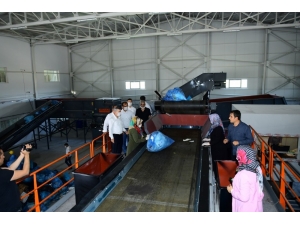 Yeşilyurt’ta Atık Dönüşümü İle 25 Bini Aşkın Ağaç Kurtarıldı