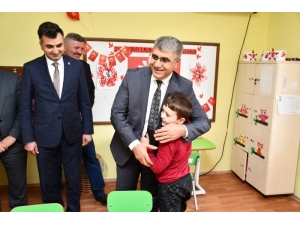 Vali Gürel’den Okullara Ziyaret