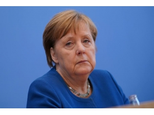 Merkel: “Almanya’nın Yüzde 70’i Enfekte Olabilir”
