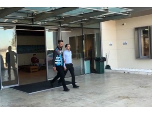 Motosikletliye Çarparak Adeta Cinayete Teşebbüs Eden Sürücü Yakalandı