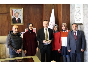 Şampiyon Öğretmenlerden Milli Eğitim Müdürü Tekin’e Ziyaret