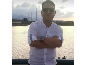 Halı Sahada Kalp Krizi Geçiren Teknisyen Hayatını Kaybetti