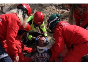Mersin’deki Deprem Tatbikatı Nefes Kesti