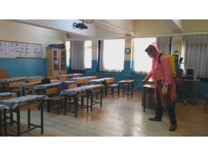 Okul Müdüründen Korona Virüse Karşı Tedbir