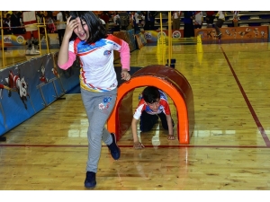 Çocuk Atletizm Şenliği Düzenlendi