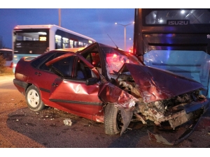 Otomobil Hurdaya Döndü : 1 Yaralı