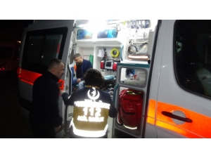 Çarpışma Sonrası Kaldırıma Vuran Aracın Yan Yattığı Kaza Kamerada