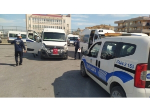 Tarsus’ta Toplu Taşıma Araçları Denetleniyor
