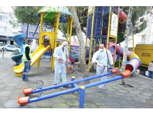 İzmir’de Korona Virüsüne Karşı Dezenfektan Harekatı