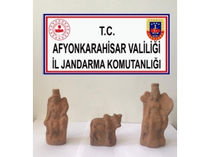 Heykelleri Satmak İsterken Yakalandılar