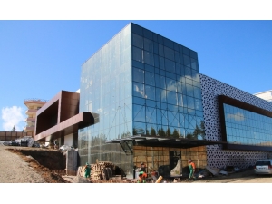 Çiğdem Yüzme Havuzunda Çalışmalar Süratle Devam Ediyor