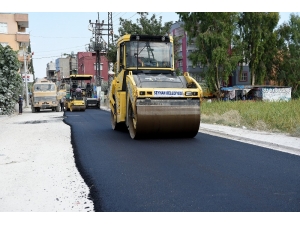 Seyhan’da Her Gün 9 Noktada Asfalt Çalışması