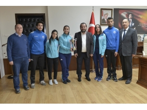 Kmü, Badminton Takımı Birinciliğe Yükseldi