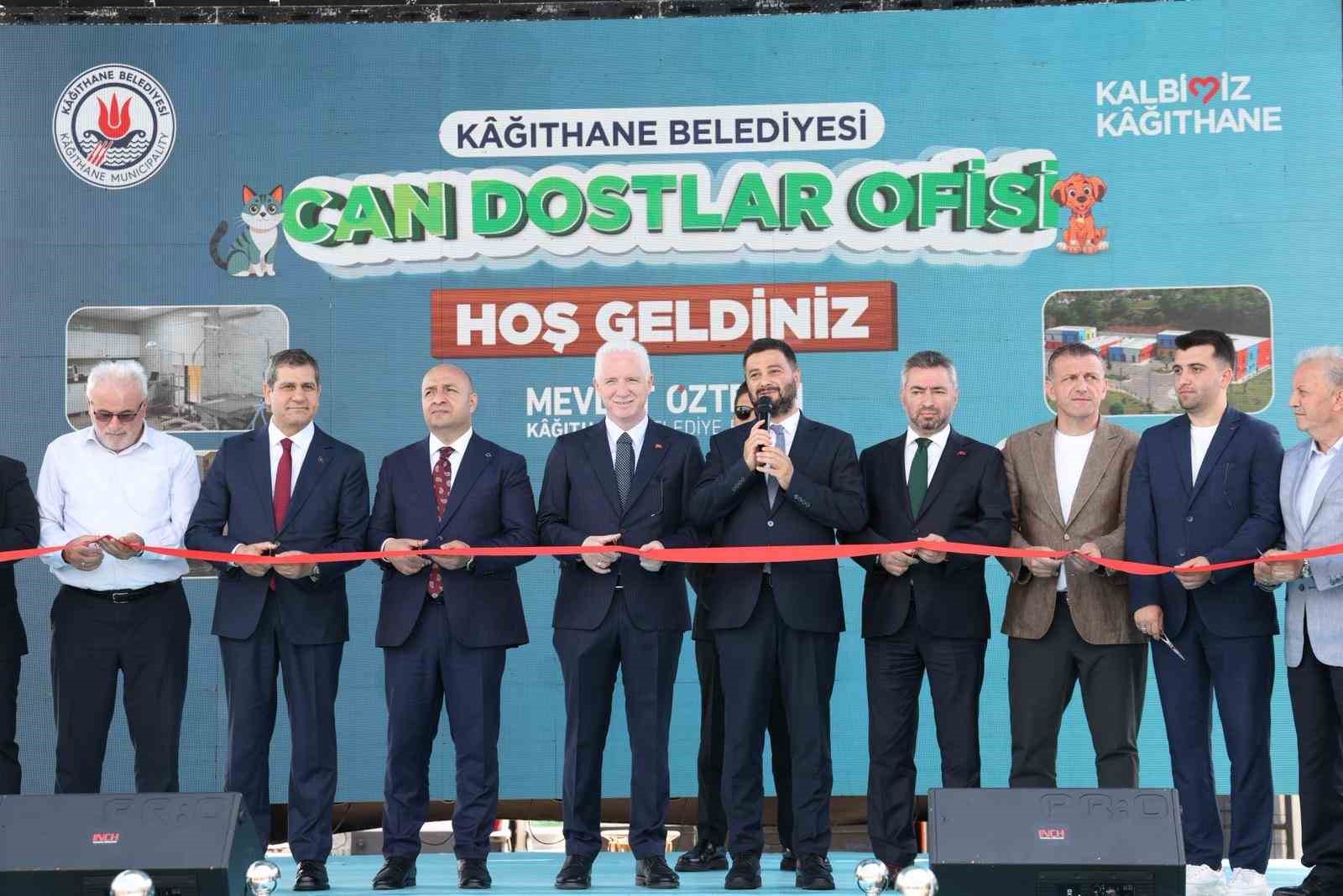 kagithane-de-sokak-hayvanlari-icin-10-donumluk-dev-rehabilitasyon-merkezi-hizmete-acildi
