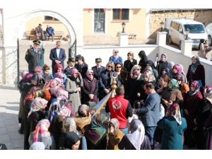 Jandarmadan İffet Anıtına Ziyaret