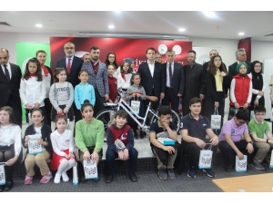 Gaziosmanpaşa’da İstiklal Marşı Okuma Yarışması Duygu Dolu Anlara Sahne Oldu