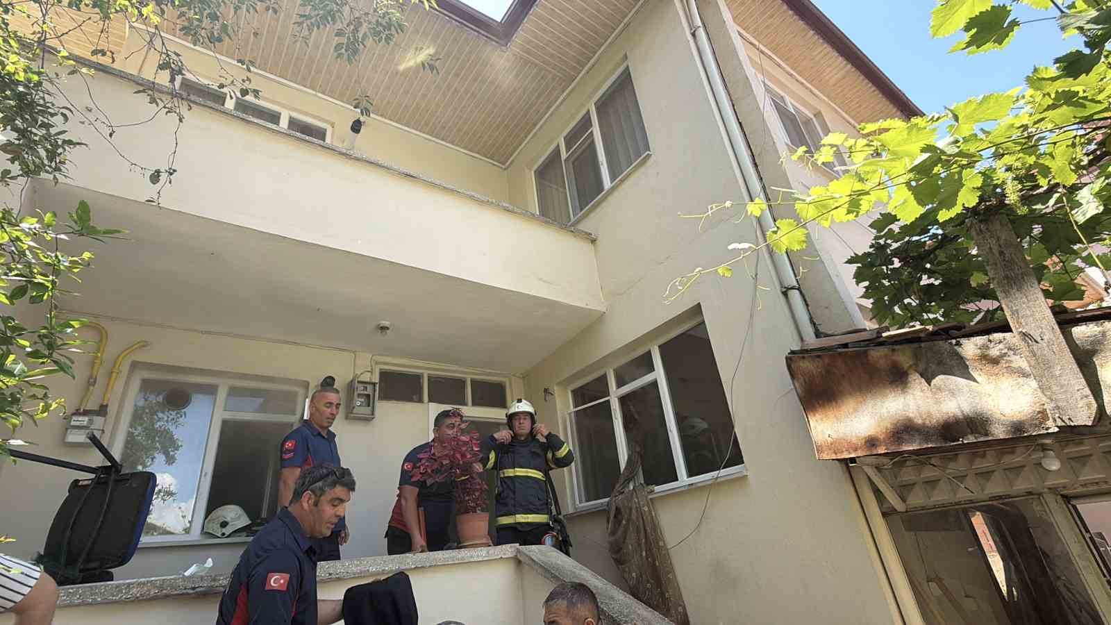 erbaa-da-ev-yangininda-yasli-adam-hayatini-kaybetti