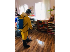 Ayvacık’ta Okullar İlaçlanıyor