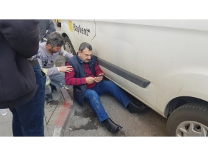 Kendisine Çarpan Sürücüye Sitem Edip, Şikayetçi Oldu