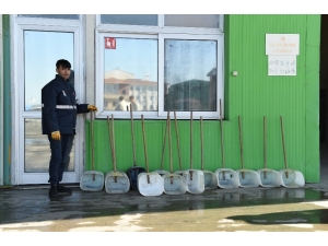 Tarsus’ta Plastik Bidonlardan Faraşa Dönüşüyor