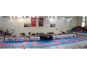 Karate İl Birinciliği Sona Erdi